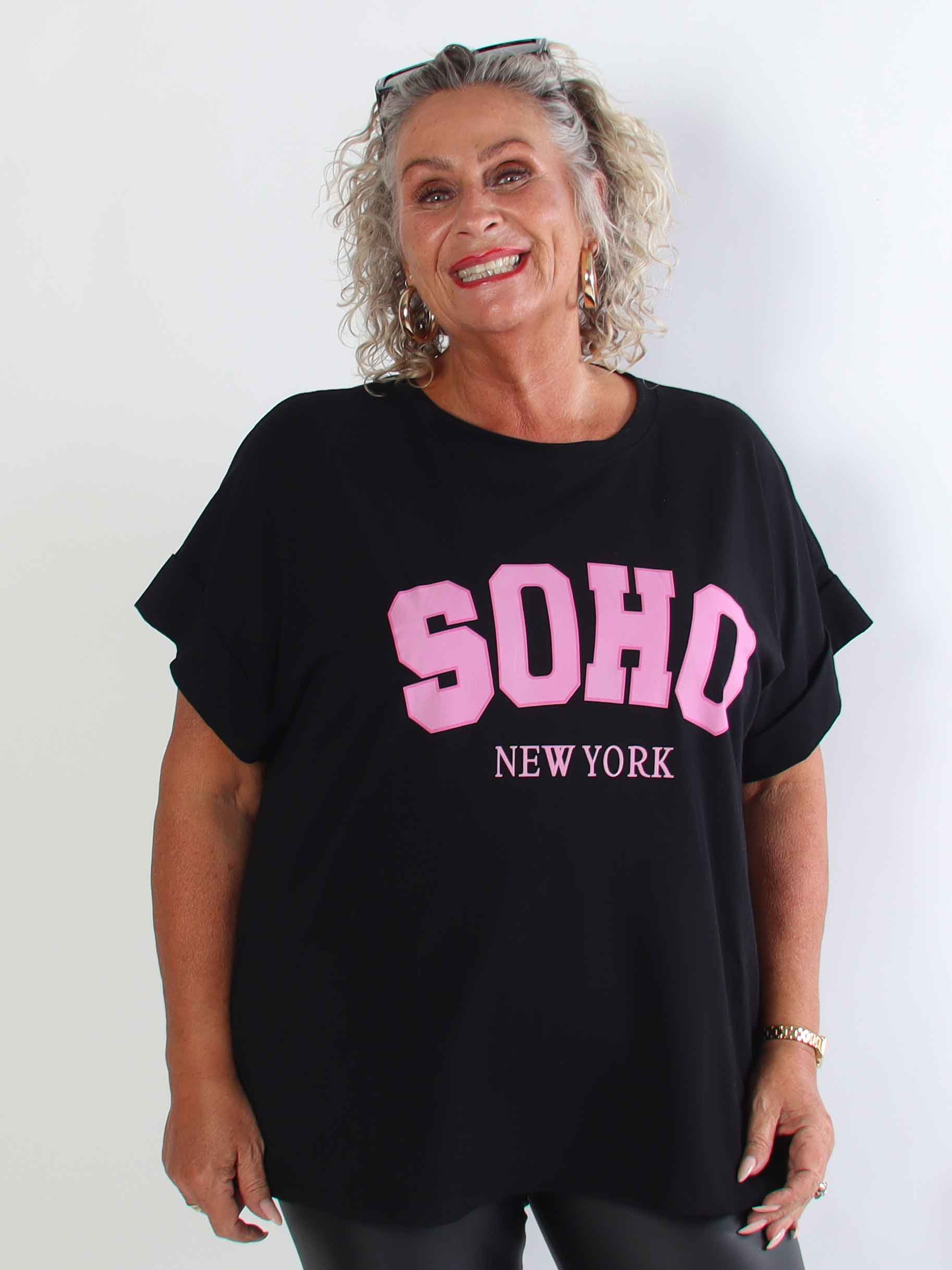 Leni - Plus size t-shirt med SOHO New York stående på brystet